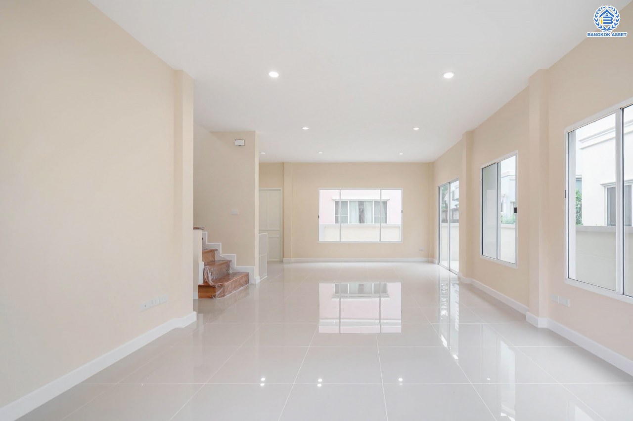 บ้านมือสองตกแต่งใหม่ โครงการ เพอร์เฟคพาร์ค วัดพระนอน จากแบรนด์ Property Perfect เนื้อที่ 35.8 ตร.ว. บ้านแฝดฟังก์ชันระดับบ้านเดี่ยว! 3 ห้องนอน 2 ห้องน้ำ 1 ที่จอดรถ พร้อม Facilities ครบครัน บนทำเลเชื่อมต่อถนนกาญจนาฯ ใกล้ทางด่วน ศรีรัช-วงแหวนฯ เซ็นทรัลเวสต์เกต และรถไฟฟ้าสายสีม่วง "สถานีตลาดบางใหญ่"